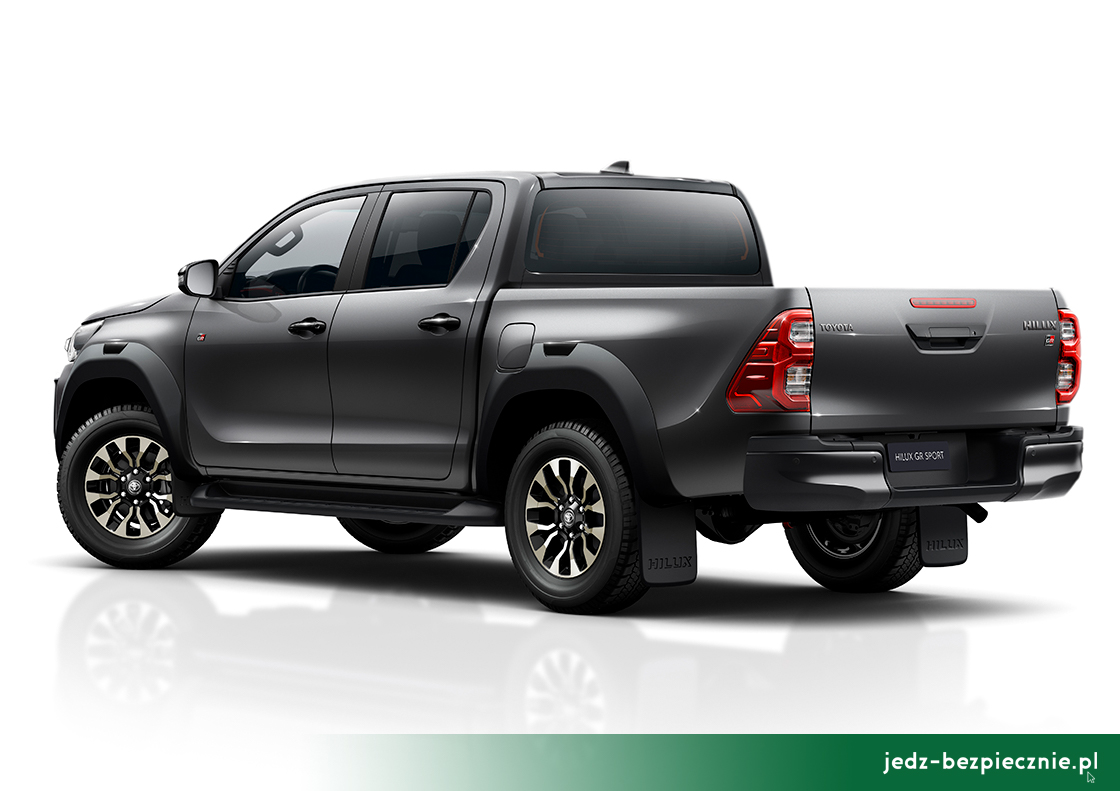 Premiera tygodnia - Toyota Hilux GR Sport - skrzynia ładunkowa